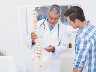 what are the symptoms of spinal stenosis?